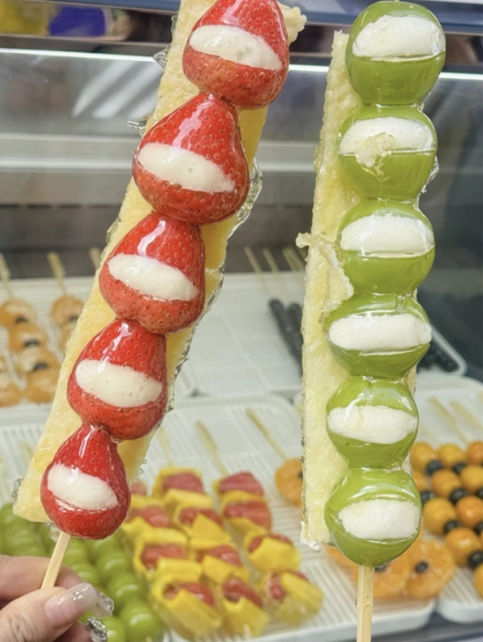 一串奶皮子糖葫芦的狂欢与迷思——传统小吃如何跳出网红轮回?(图2)