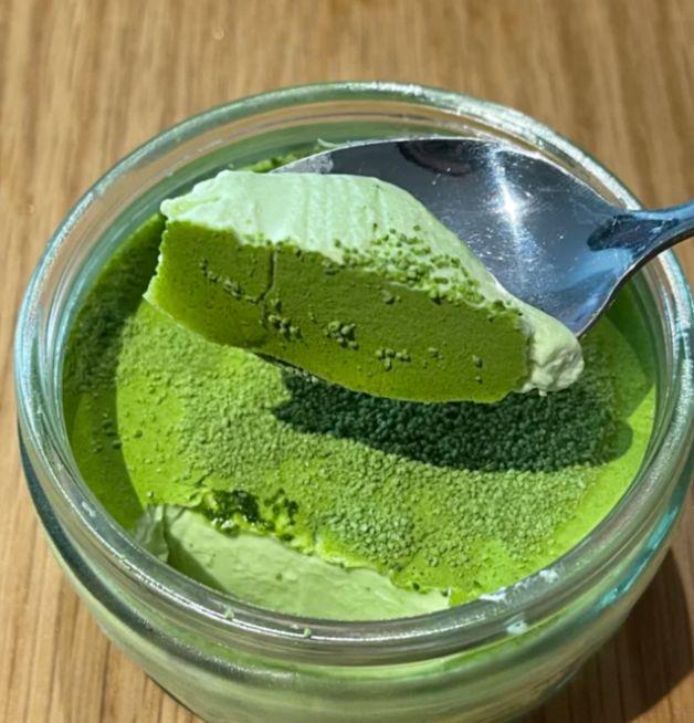 把春日茶园搬进甜品:抹茶奶冻的3步解锁攻略(图2)