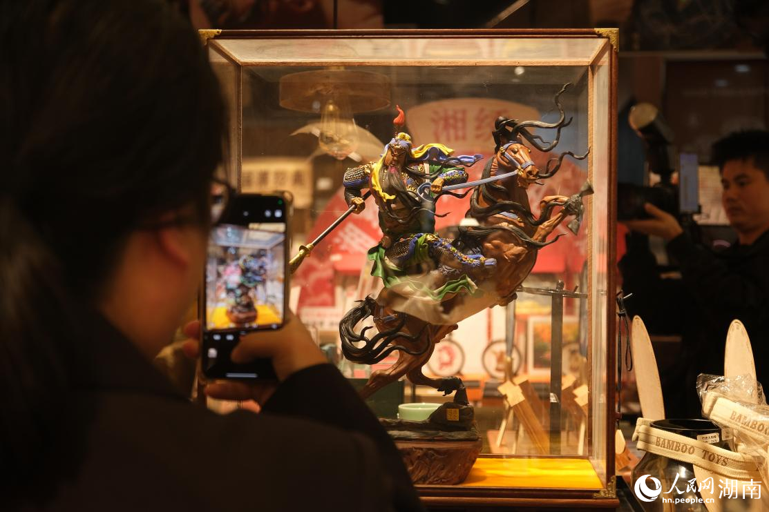 湖南长沙：古巷藏非遗烟火话家常(图2)