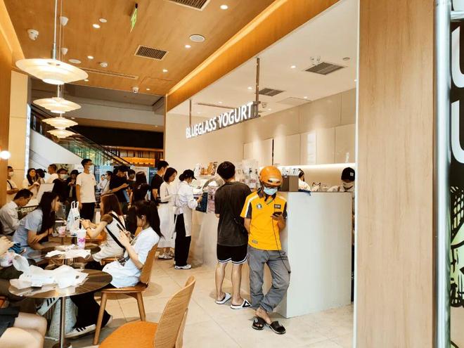 价格腰斩、开店放缓！“酸奶界爱马仕”不行了？(图2)