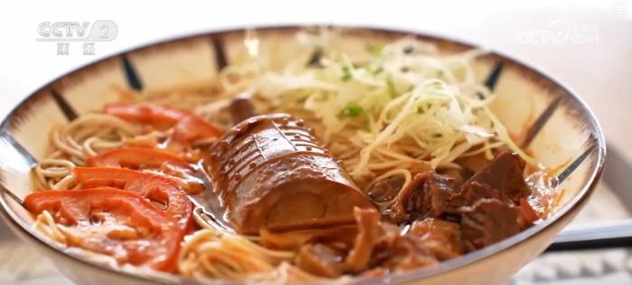 “甲骨文面”“司母戊鼎米饭”“编钟牛肉面”火出圈创意激活文化消费新潮活力(图8)