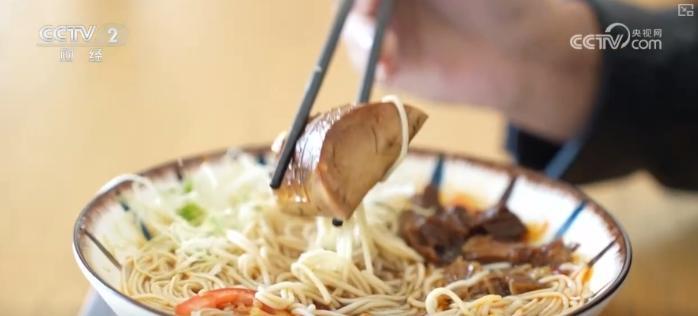 “甲骨文面”“司母戊鼎米饭”“编钟牛肉面”火出圈创意激活文化消费新潮活力(图10)