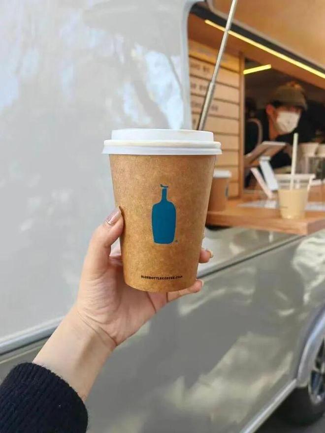 拖着箱子就冲进去排队2小时还不一定买得到！杭州人又看懵了……(图12)