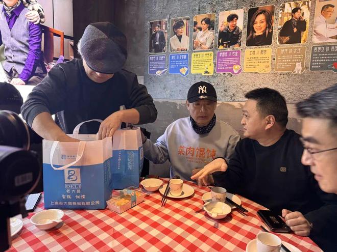 上海男人“老汪”来逛淮海路啦！在老字号忍不住买买买了500多块钱来看周野芒的“购物清单”！(图4)