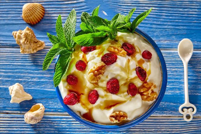 希腊酸奶杯是低卡甜品?果酱+麦片暗藏糖炸弹300g热量超380大卡(图2)