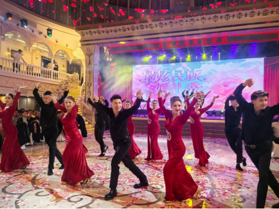 幸福从这里出发“最炫民族婚礼秀”亮丽绽放二道桥大剧院(图4)