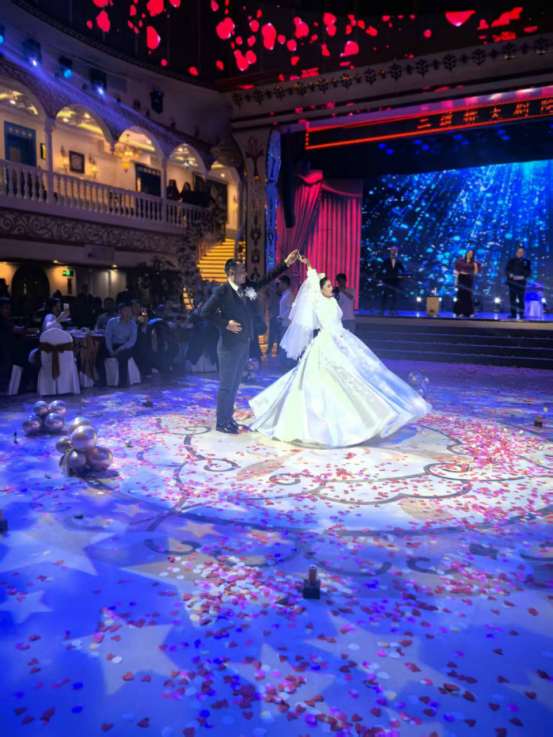 幸福从这里出发“最炫民族婚礼秀”亮丽绽放二道桥大剧院(图3)