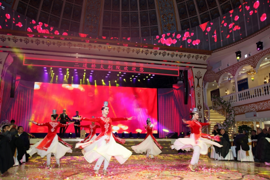 幸福从这里出发“最炫民族婚礼秀”亮丽绽放二道桥大剧院(图5)