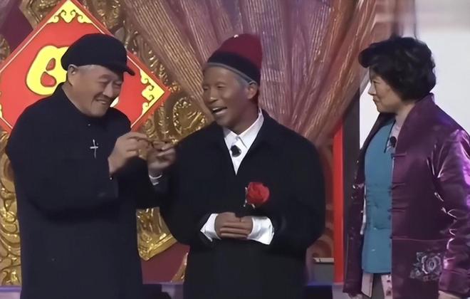 成名后抛弃原配转身娶女粉丝宋小宝再也藏不住早就变了的面相(图9)