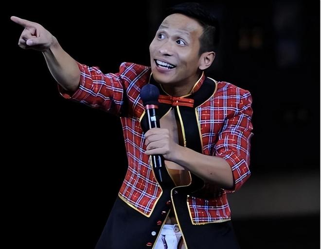 成名后抛弃原配转身娶女粉丝宋小宝再也藏不住早就变了的面相(图5)