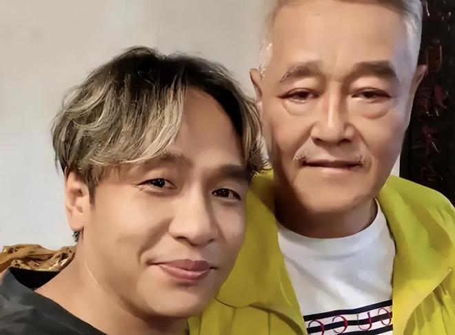 成名后抛弃原配转身娶女粉丝宋小宝再也藏不住早就变了的面相(图10)