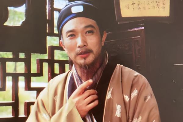 贾宝玉的真实背景竟是红楼最大隐秘？大荒山顽石根基贵不可言(图6)