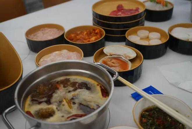 杭州首家海底捞大排档火锅值得吃吗？(图4)