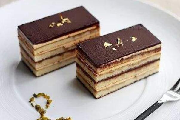 世界最受欢迎的十大蛋糕提拉米苏上榜第四被誉为蛋糕中的极品(图5)